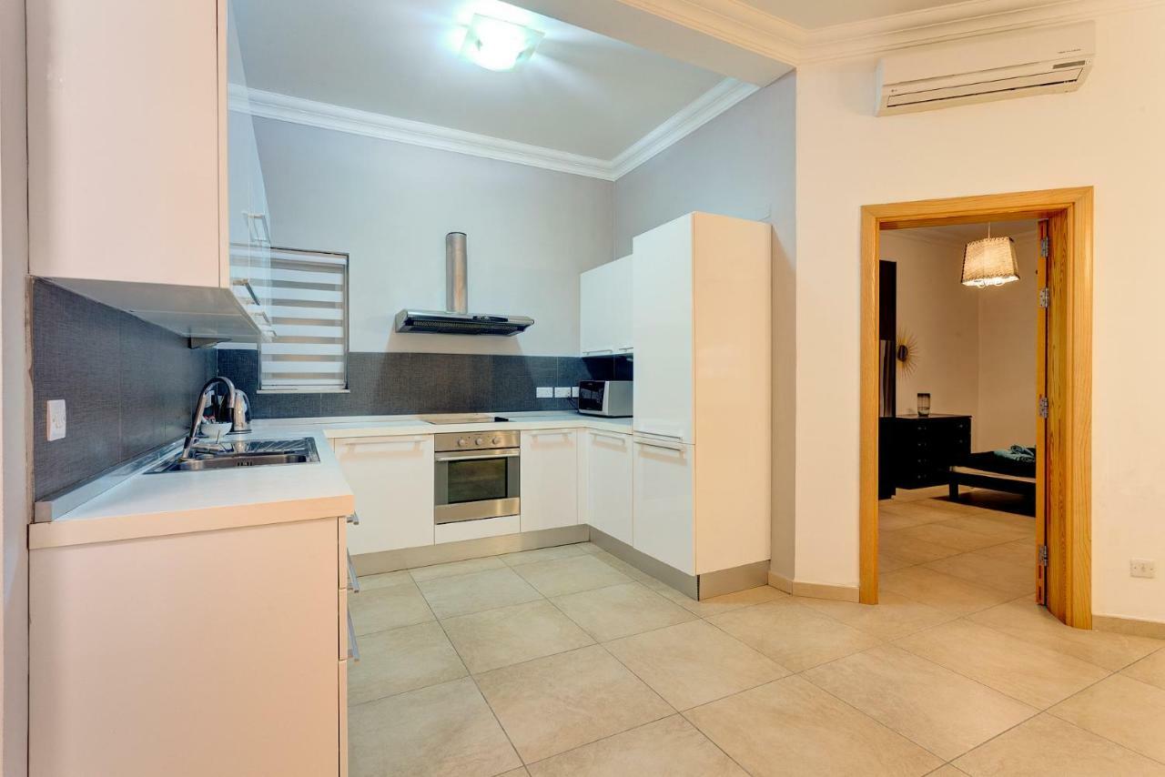Gorgeous Apartment With Terrace In Fort Cambridge, Pool Сліма Екстер'єр фото