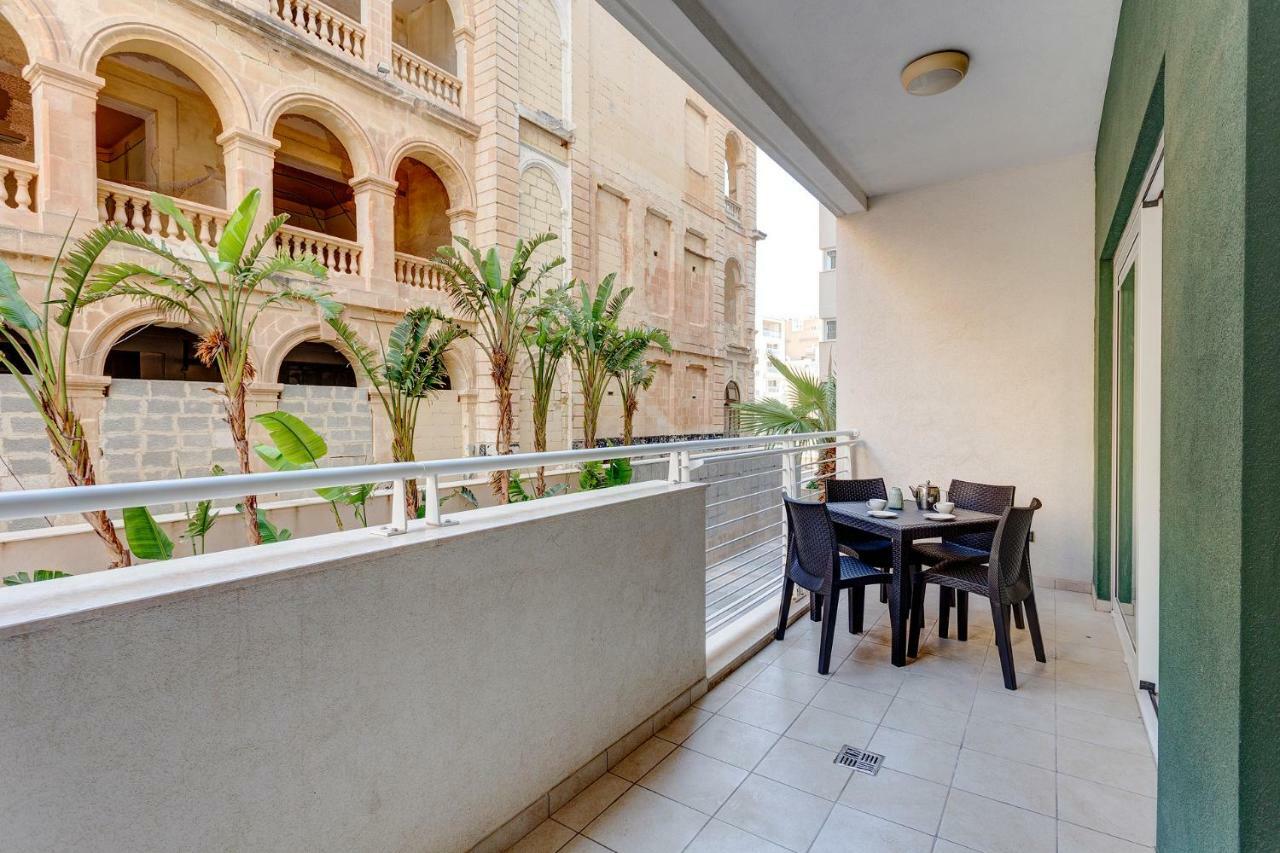 Gorgeous Apartment With Terrace In Fort Cambridge, Pool Сліма Екстер'єр фото